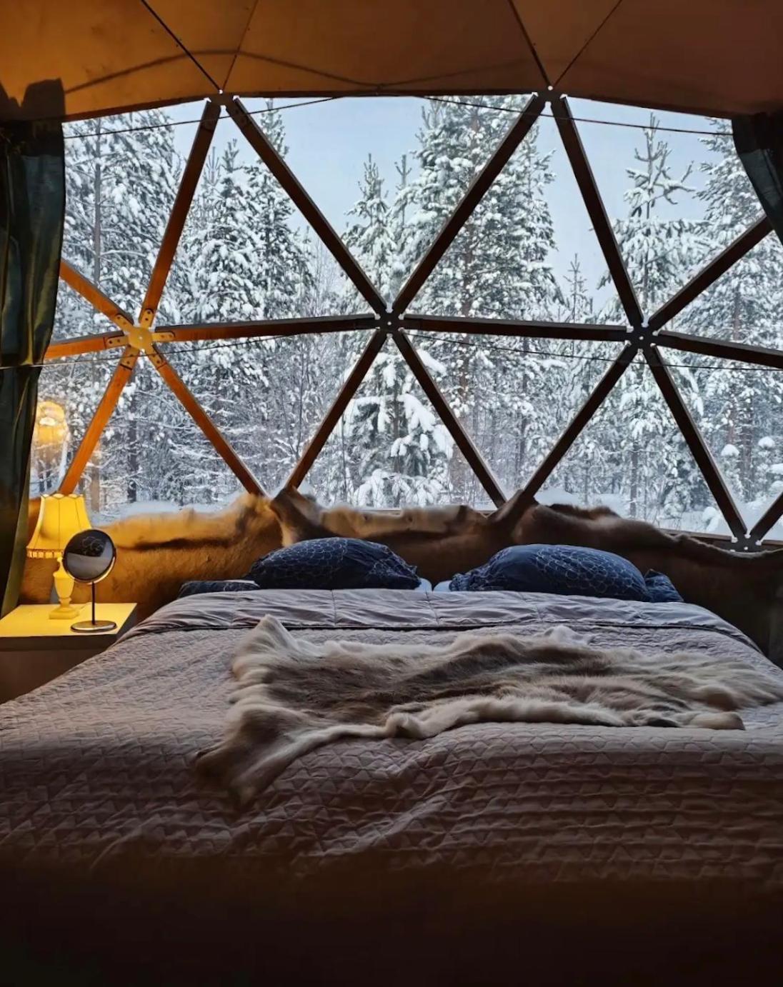 Aurora Igloo Fireplace-Heated Tents In A Secret Forest With Private Jacuzzi And Shared Sauna Bathroom And Dog Friendly روفانييمي المظهر الخارجي الصورة