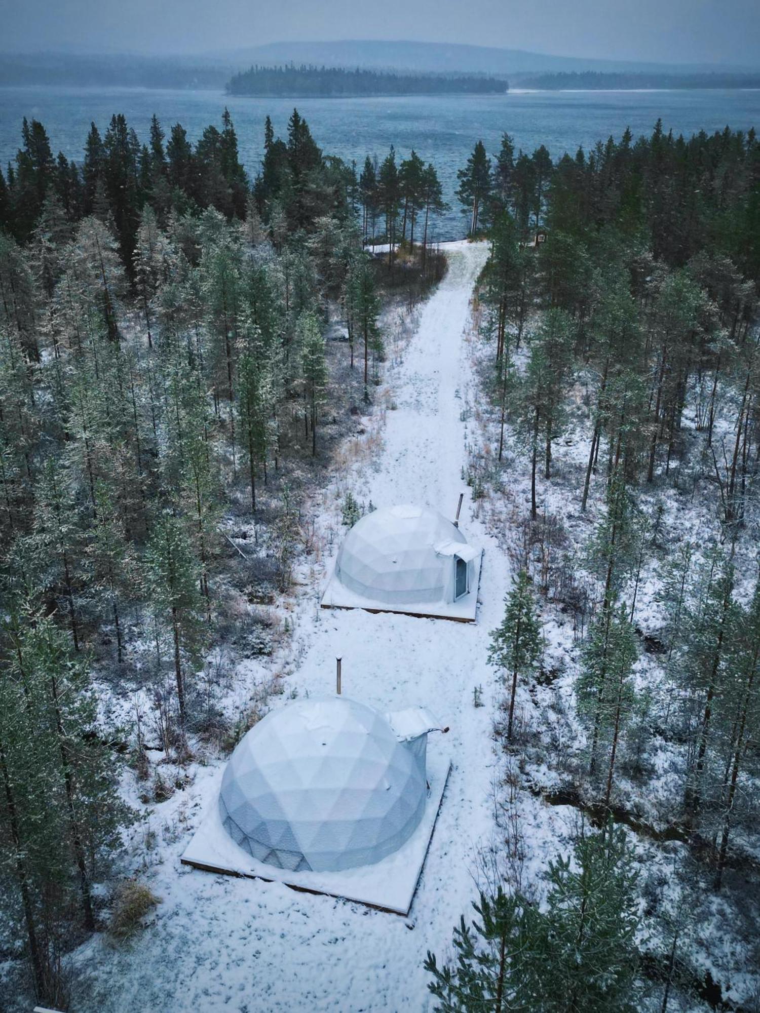 Aurora Igloo Fireplace-Heated Tents In A Secret Forest With Private Jacuzzi And Shared Sauna Bathroom And Dog Friendly روفانييمي المظهر الخارجي الصورة