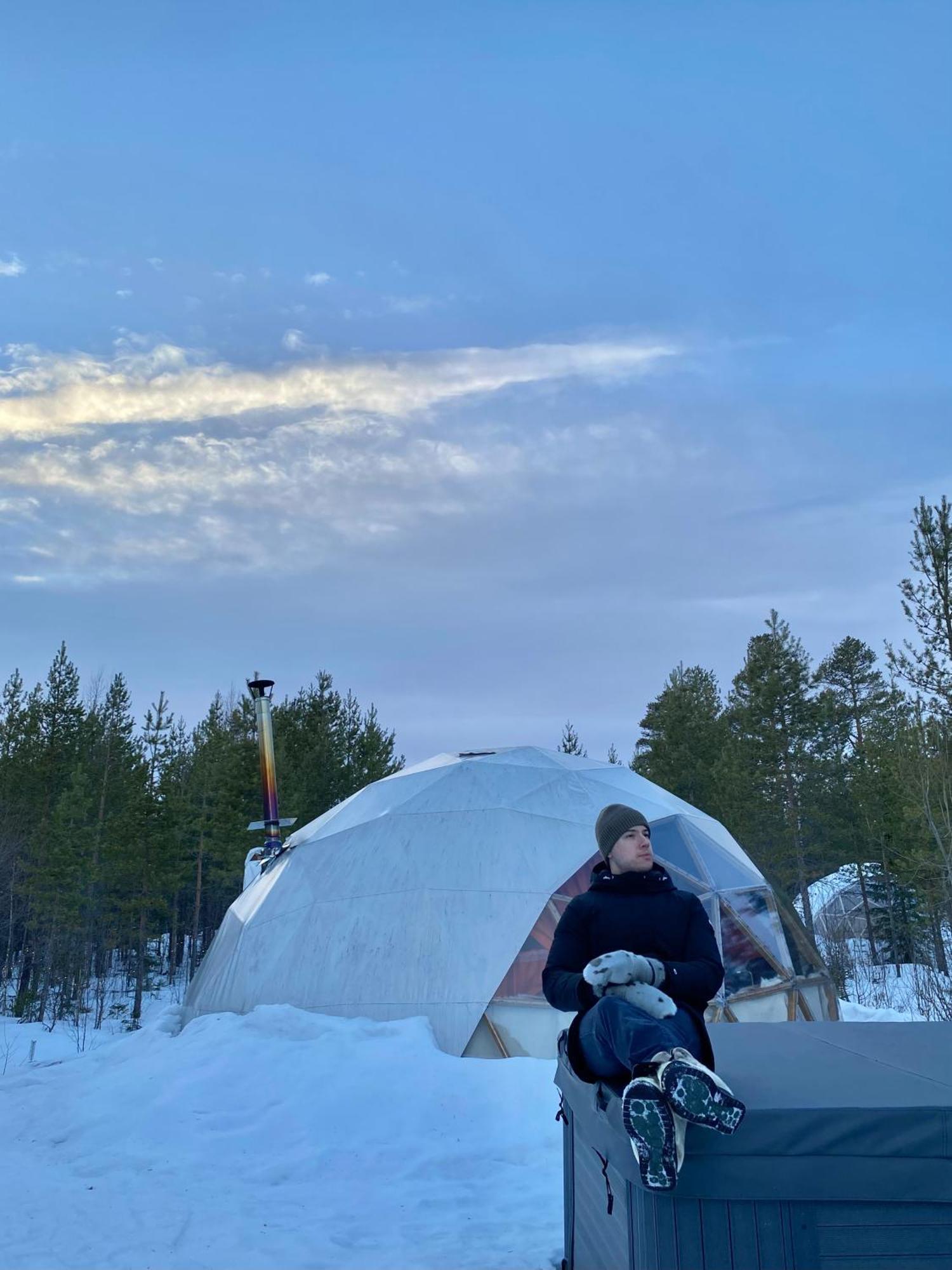 Aurora Igloo Fireplace-Heated Tents In A Secret Forest With Private Jacuzzi And Shared Sauna Bathroom And Dog Friendly روفانييمي المظهر الخارجي الصورة
